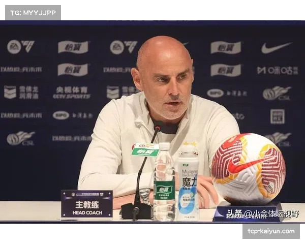 亚冠爆发巨大争议古斯塔沃推人被红牌罚下VAR介入引发媒体热议